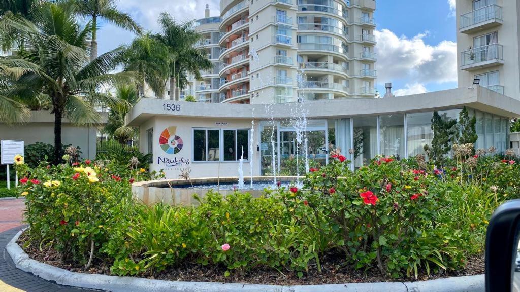 Apartment Beto Carrero, Praia, 3qt, 2 Vagas, Club Nautilus, 2 Piscinas, Playgound, Academia *